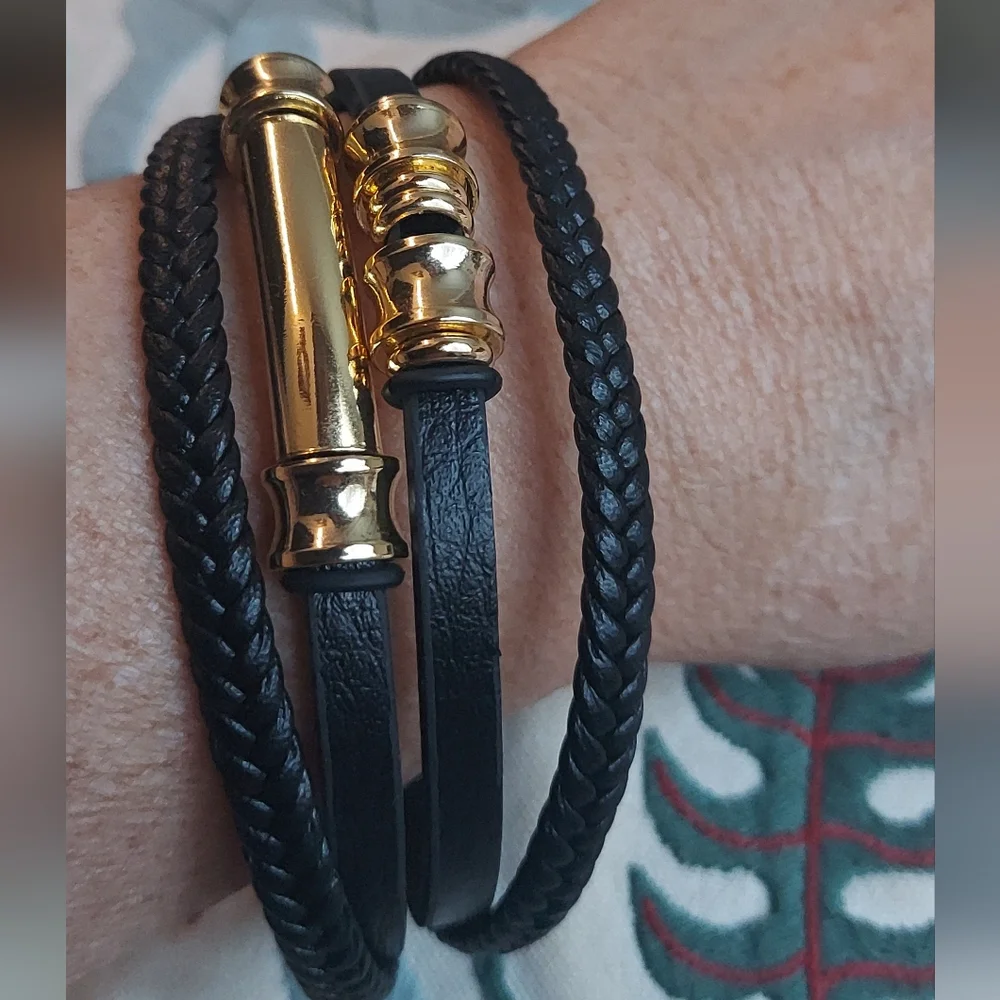 🦋NWT Unisex Leather Bracelet 18k GF lock. L.